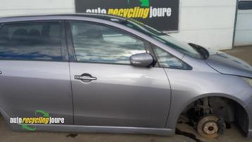 Portier 4Deurs rechts-voor van een Mitsubishi Grandis (V03A) beschikbaar voor biedingen