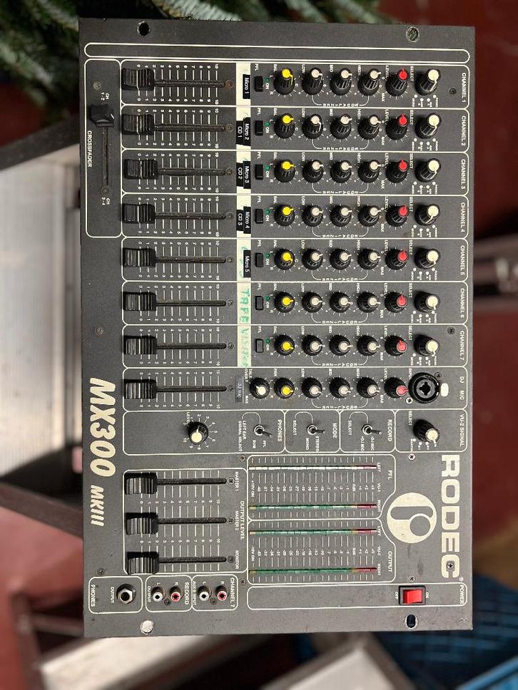 Rodec MX 300 mkiii, Muziek en Instrumenten, Mengpanelen, Gebruikt, 20 kanalen of meer, Microfooningang, Ophalen