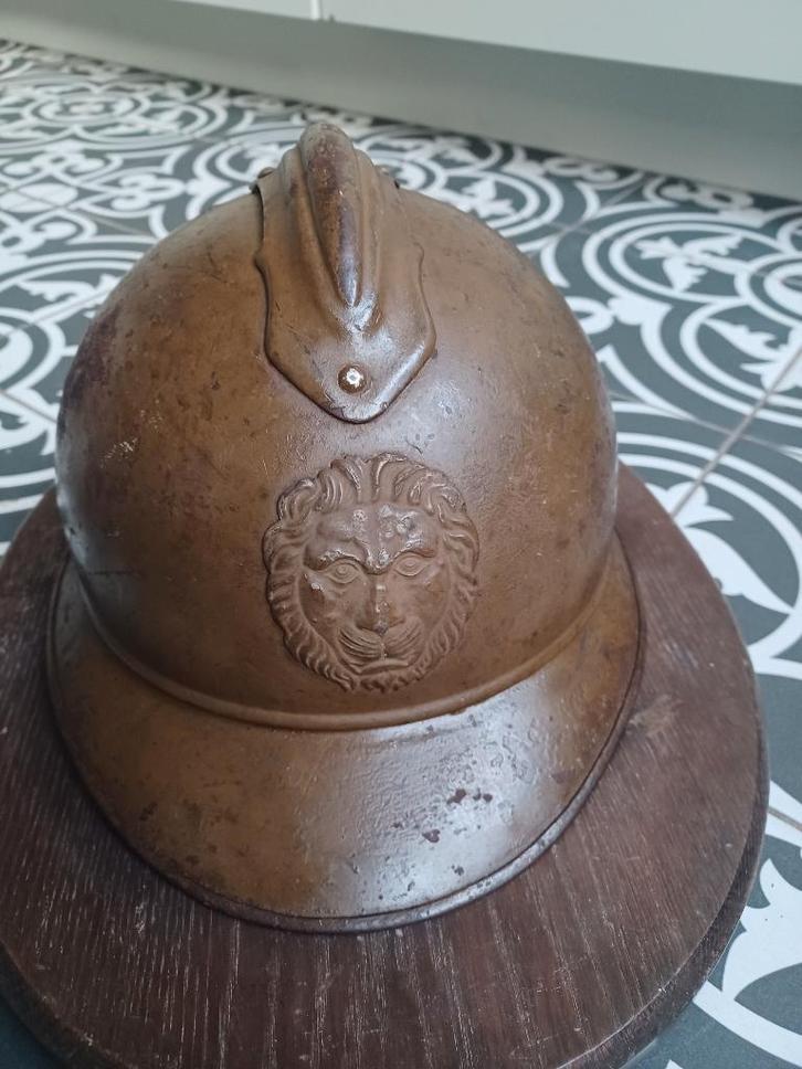Belgische Adrian M15 helm, Verzamelen, Militaria | Algemeen, Landmacht, Helm of Baret, Verzenden
