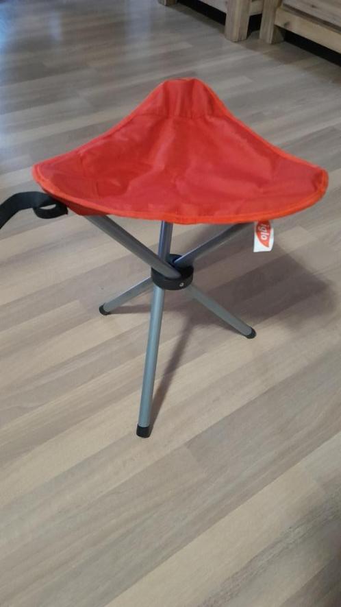Handige driepikkel stoeltje opvouwbaar zitje kamperen NIEUW, Caravans en Kamperen, Kampeeraccessoires, Nieuw, Ophalen