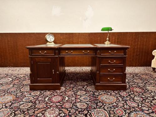 Klassiek Engels Chesterfield Bureau Partnerdesk, Antiek en Kunst, Antiek | Kantoor en Zakelijk, Ophalen of Verzenden