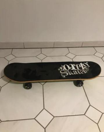 Skateboard de la marque Oxelo en parfait état. beschikbaar voor biedingen