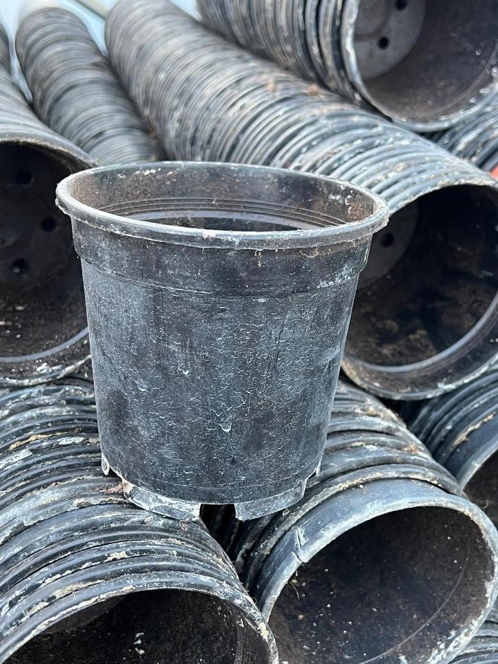 stevige kweekpotten bloempotten 1,5 liter, Tuin en Terras, Bloempotten, Gebruikt, Kunststof, Binnen, Balkon, Tuin, Minder dan 40 cm