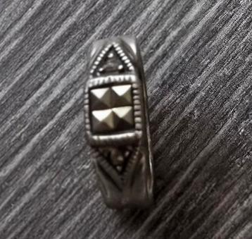 Bague vintage en argent massif. beschikbaar voor biedingen