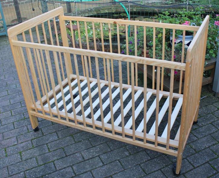 LIT BEBE OU ENFANT, Enfants & Bébés, Chambre d'enfant | Lits, Comme neuf, Moins de 140 cm, Moins de 70 cm, Sommier à lattes, Enlèvement