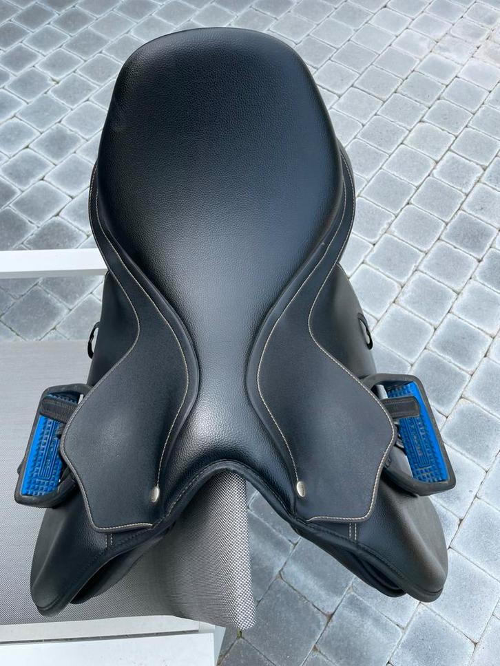 Wintec 500 Hart 16,5 inch, Dieren en Toebehoren, Paarden en Pony's | Zadels, Zo goed als nieuw, Ophalen