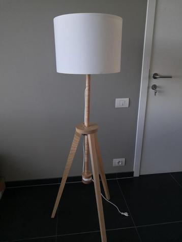 Ikea lamp beschikbaar voor biedingen