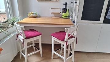 Ilot / Table de cuisine + 2 Chaises hautes - Etat Impeccable