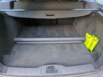 Hondenrek voor VOLVO V50 beschikbaar voor biedingen