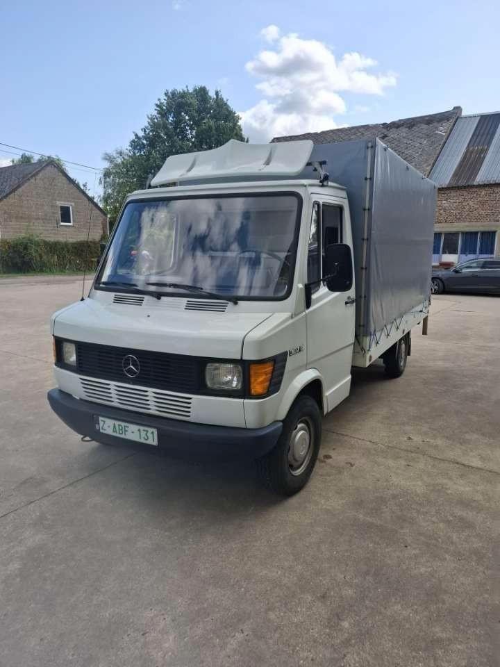 Mercedes 307D (1979) Oldtimer/Lichte vracht, Auto's, Bestelwagens en Lichte vracht, Particulier, Mercedes-Benz, Diesel, Handgeschakeld