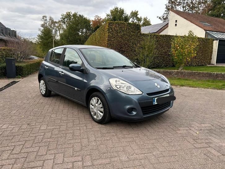 Renault Clio 1.2i Benzine bouwjaar 2010 met 84.000km, Auto's, Renault, Particulier, ABS, Airbags, Airconditioning, Alarm, Boordcomputer