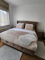 2-zits boxspringbed + matras + 2 nachtkastjes, Huis en Inrichting, Ophalen, Overige kleuren, Tweepersoons, Zo goed als nieuw