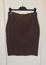 Donkerbruine rok, stretch, met fijne ribbeltjes, Kleding | Dames, Plein Futur, Ophalen of Verzenden, Bruin, Boven de knie