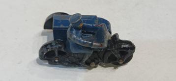 DINKY TOYS UK MOTORCYCLIST + SIDE POLICE  beschikbaar voor biedingen