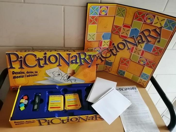 Pictionary junior & adulte – Mattel, Hobby en Vrije tijd, Gezelschapsspellen | Bordspellen, Ophalen of Verzenden