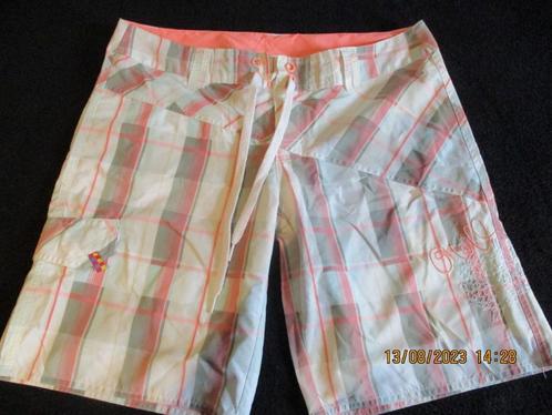Short O'Neill maat 31, Kleding | Dames, Sportkleding, Zo goed als nieuw, Overige typen, Maat 34 (XS) of kleiner, Overige kleuren