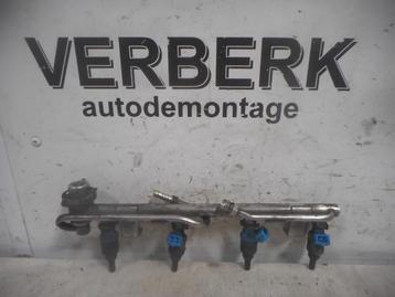 INJECTIEGALERIJ Volkswagen Passat (3B2) (058133521b) beschikbaar voor biedingen