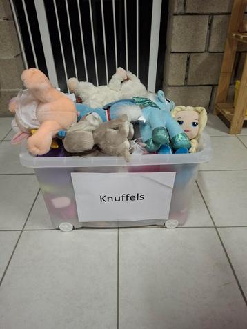 Doos vol knuffels (27stuks)  beschikbaar voor biedingen
