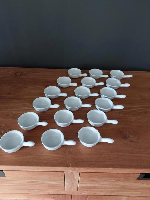 18 Mini aperitiefpannetjes, Huis en Inrichting, Keuken | Servies, Zo goed als nieuw, Porselein, Ophalen of Verzenden