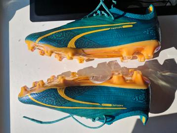 PUMA Ultra Ultimate FG/AG - Deep Aqua - Limited Edition-44,5 beschikbaar voor biedingen