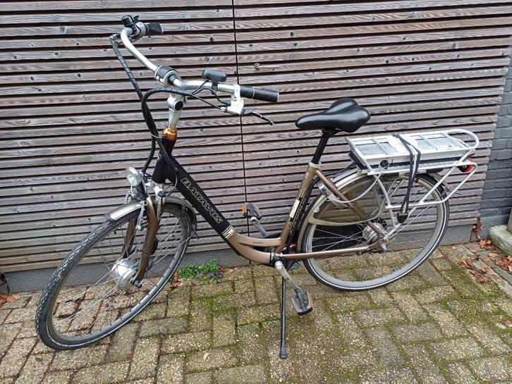 Elektrische fiets, Fietsen en Brommers, Elektrische fietsen, Gebruikt, Batavus, 47 tot 51 cm, 50 km per accu of meer, Ophalen