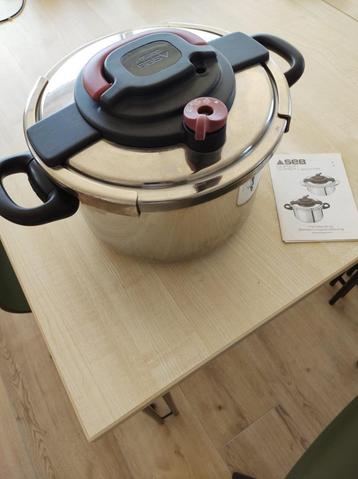 snelkookpot met stoommandje inhoud 8L beschikbaar voor biedingen