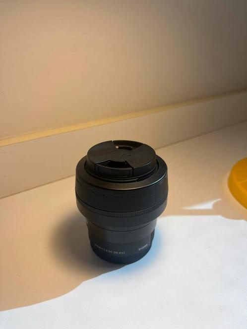 Sigma lens 30 mm F 1.4 DC  DN - Sony E mount, Audio, Tv en Foto, Foto | Lenzen en Objectieven, Gebruikt, Standaardlens, Ophalen of Verzenden