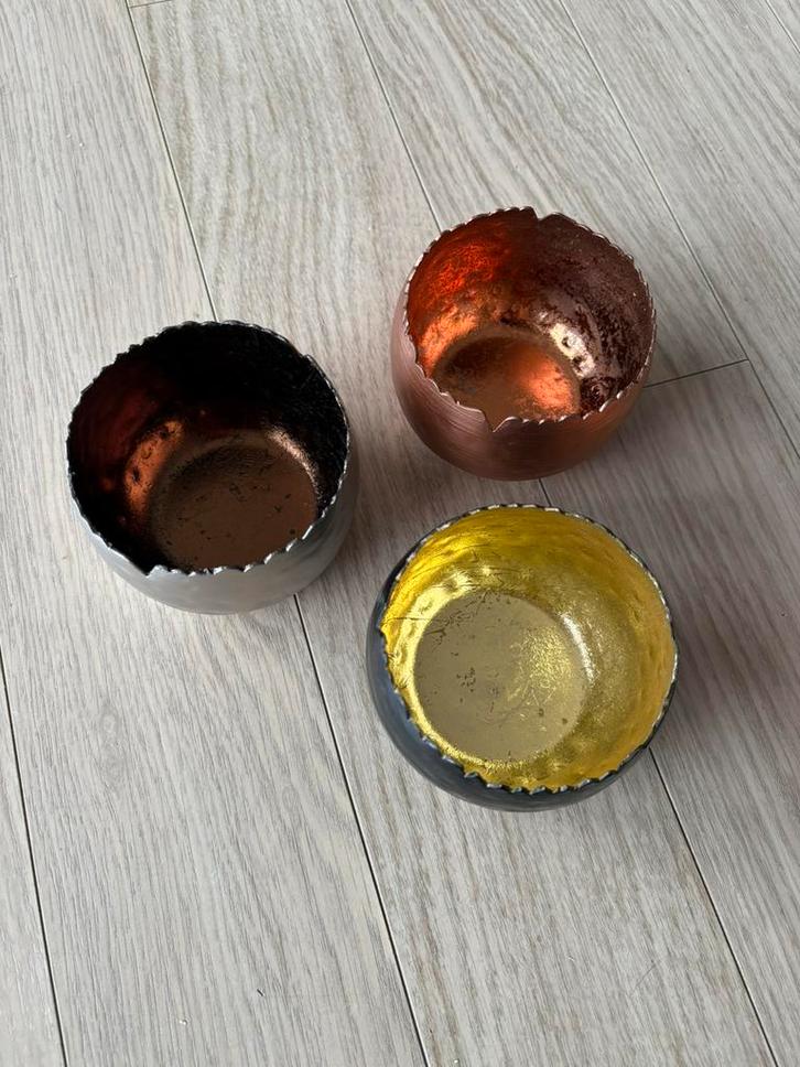 Theelichthouders Foglia (JUNTOO), Huis en Inrichting, Woonaccessoires | Kandelaars en Kaarsen, Nieuw, Goud, Ophalen of Verzenden