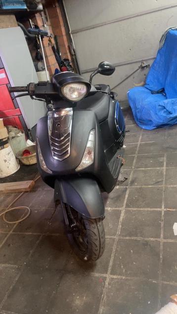 B-klasse scooter beschikbaar voor biedingen