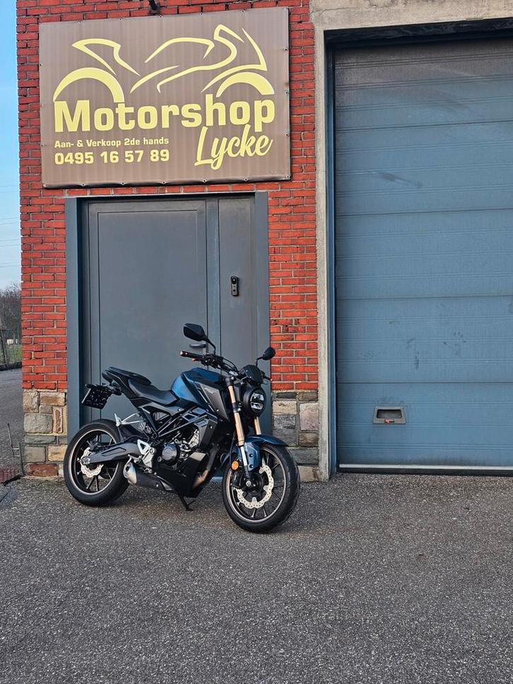 Superbe Honda CB125R 2024 + garantie, Motos, Motos | Honda, Entreprise, Scooter, ABS, Éclairage LED, Enlèvement