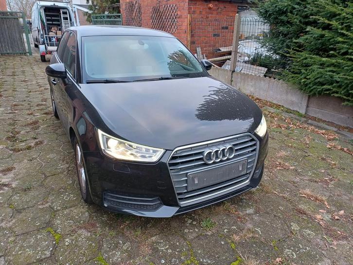 Audi A1 sportback, Auto's, Audi, Particulier, A1, Zetelverwarming, Benzine, 5 deurs, Handgeschakeld, Zwart, Zwart, Stof, Ophalen