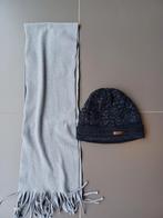 Muts (maat 53) + sjaal, Ophalen of Verzenden, Gebruikt, Muts