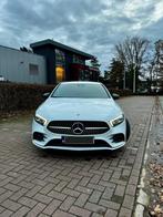 Mercedes A180d AMG Pack, Auto's, 4 deurs, 4 cilinders, Alcantara, Wit