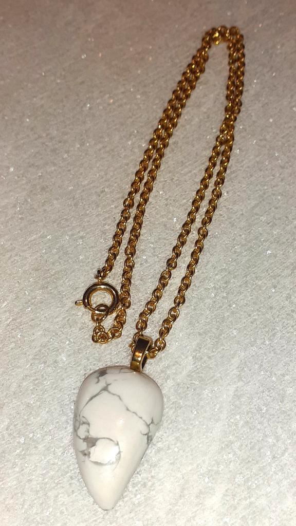 Ketting edelsteen hanger howliet traan, Handtassen en Accessoires, Kettingen, Nieuw, Steen of Mineraal, Wit, Met edelsteen, Met hanger