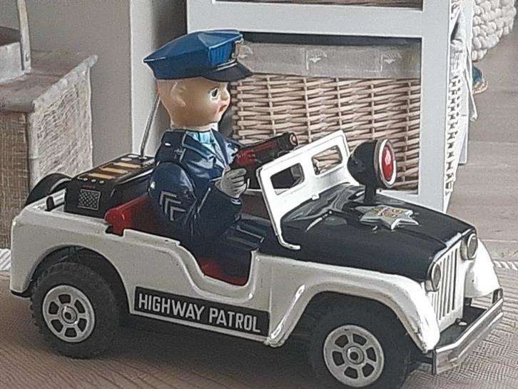Vintage speelgoedaccuauto DAIYA 1960-1969 Highway Patrol Jap, Hobby en Vrije tijd, Modelauto's | 1:18, Zo goed als nieuw, Auto