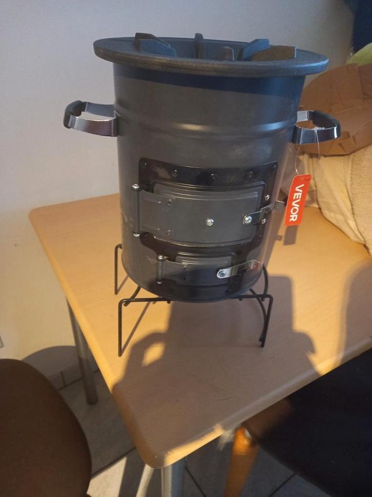 Rokcket stove nooit gebruikt zit nog in doos nieuw, Huis en Inrichting, Kachels, Nieuw, Vrijstaand, Houtkachel, Overige brandstoffen