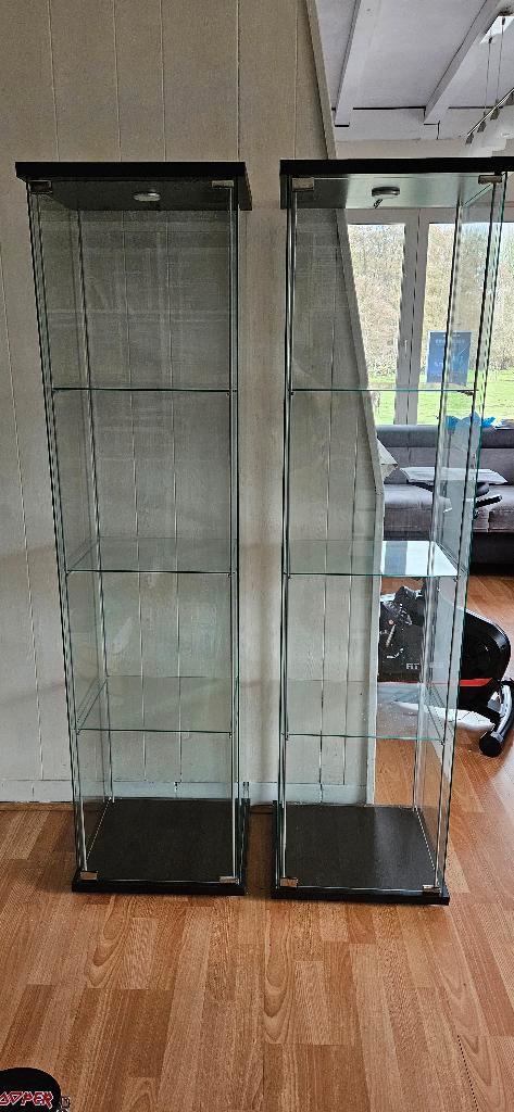 Vitrines Ikea 2 noires avec verre, Maison & Meubles, Armoires | Vitrines, Utilisé, 150 à 200 cm, Moins de 50 cm, 25 à 50 cm, Avec tablette(s)