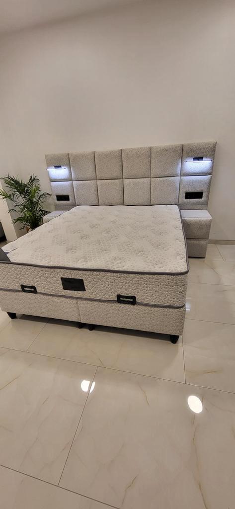 2persoonsbed, Huis en Inrichting, Slaapkamer | Bedden, Beige, Ophalen