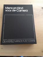 Mens en kind voor de camera, Boeken, Kunst en Cultuur | Fotografie en Design, Ophalen of Verzenden, Gelezen
