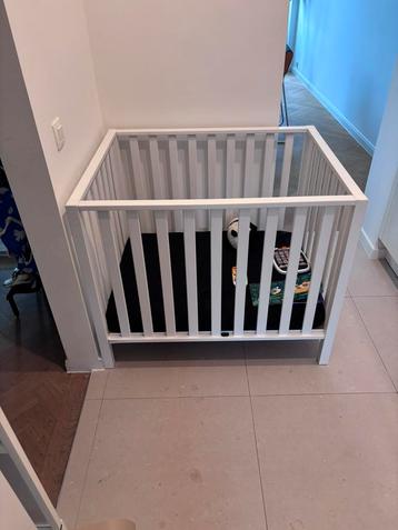 Babypark / box incl matras en hoes, wit - gratis ophalen beschikbaar voor biedingen