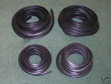 JAGUAR DAIMLER raamrubbers XJ6 XJ12 SER3 BAC4794 X2 BBC5889 beschikbaar voor biedingen