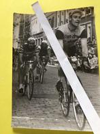 Persfoto 1959 team flandria dr mann  leon vandaele, Verzenden, Zo goed als nieuw