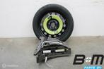 16 inch noodwiel + krikset VW Golf 7 / Troc 5Q0601027BJ, Auto-onderdelen, Gebruikt, Band(en)
