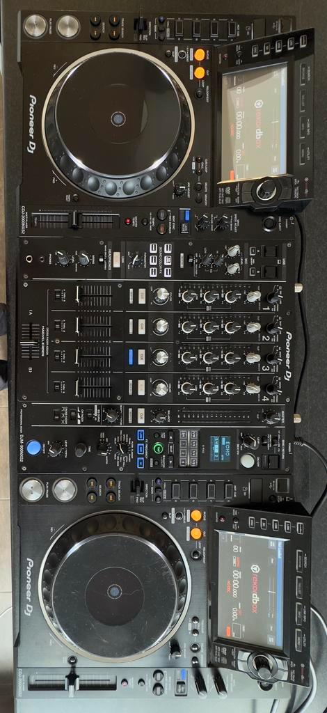 Te koop: Pioneer Nexus2 DJ-set CDJ-2000NXS2 x2 + DJM-900NXS2, Muziek en Instrumenten, Dj-sets en Draaitafels, Dj-set, Pioneer