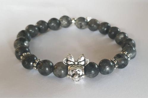 Armband uit natuursteen met zilverkleurige Minnie Mouse, Handtassen en Accessoires, Armbanden, Nieuw, Overige materialen, Grijs