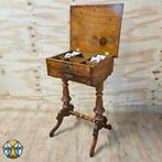 Antieke notenhouten naaitafel (19e eeuw) Biedermeier, Antiek en Kunst, Ophalen of Verzenden