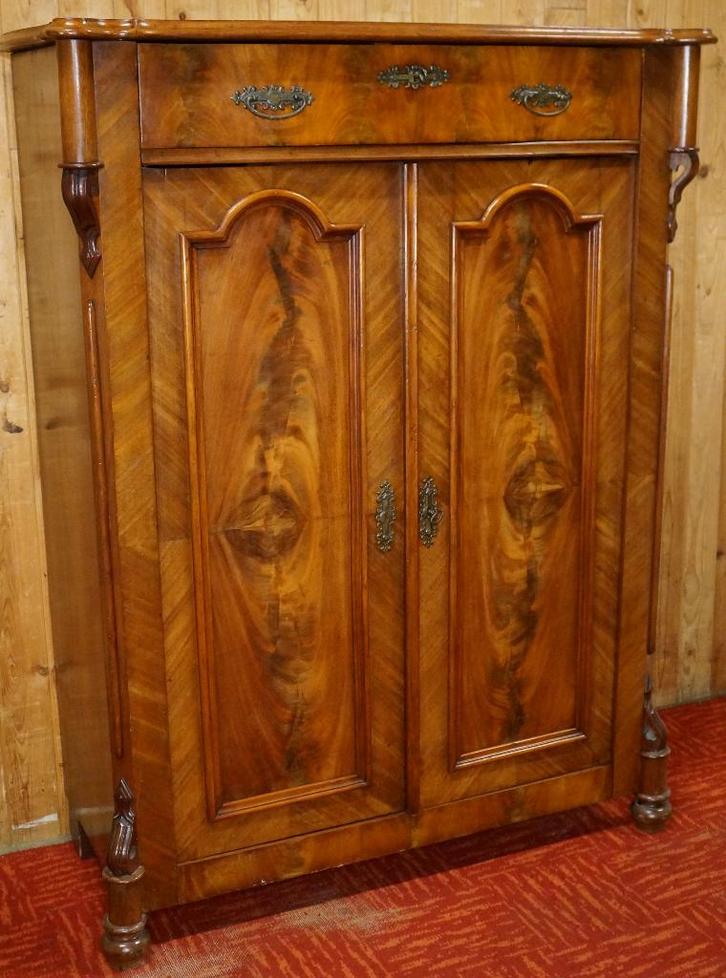 Noten Tweedeurskast meidenkast Antiek Boekenkast servieskast, Huis en Inrichting, Kasten | Kleerkasten, Gebruikt, 100 tot 150 cm