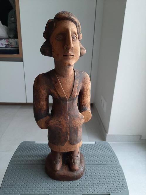statue en bois exotique Reine Astrid de Belgique, Antiquités & Art, Art | Sculptures & Bois, Enlèvement ou Envoi