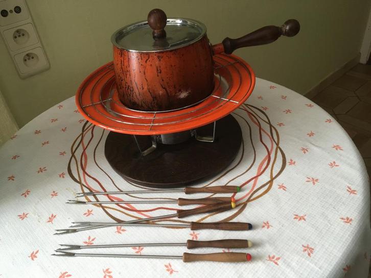 complete Fondue op houten plateau + aanmaakproduct, Antiek en Kunst, Curiosa en Brocante, Ophalen of Verzenden