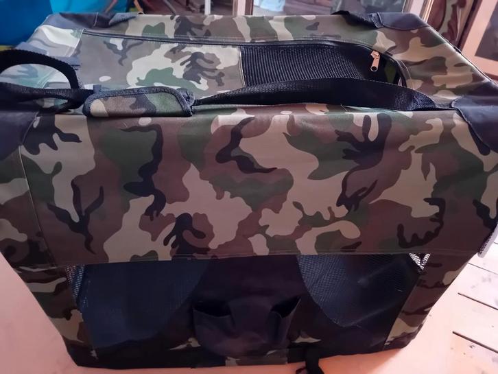 Bench of reistas voor hond, groot model, merk Beeztees, Dieren en Toebehoren, Hondenbenches, Zo goed als nieuw, Ophalen